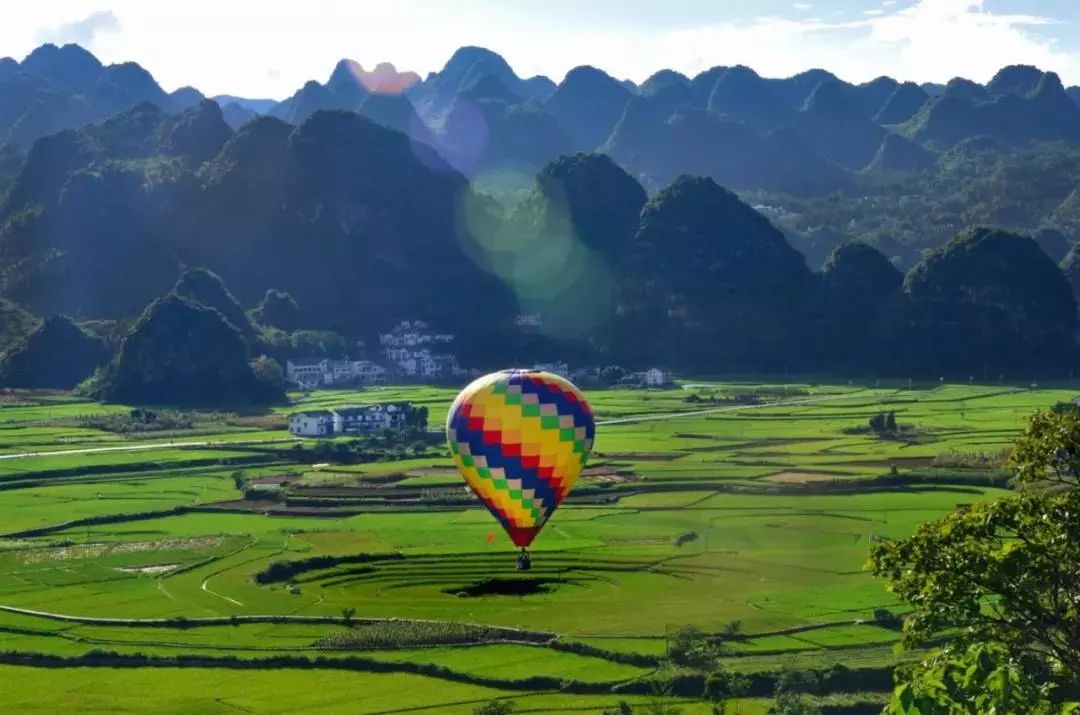 国际山地旅游盛会掀起贵州全域旅游新热潮_黔西南州