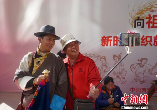 国家“扶贫日”：西藏多形式展示脱贫攻坚成果