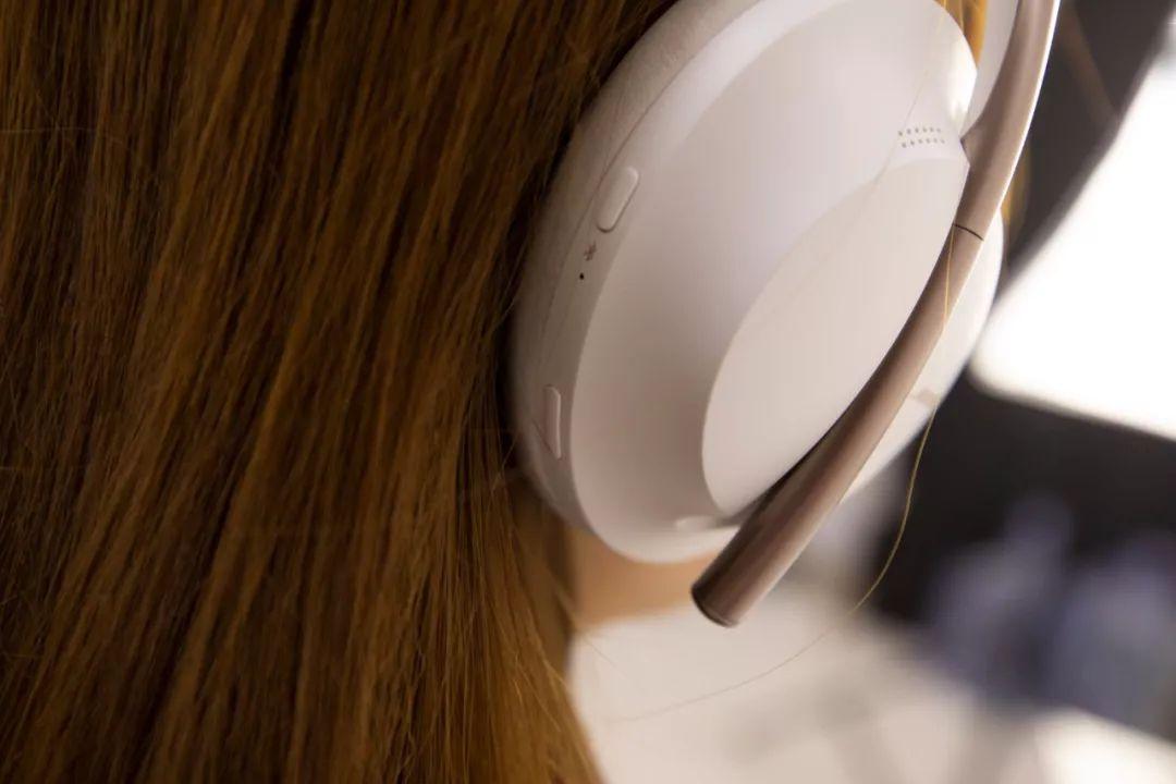 全球限量bose700推出岩白金配色小姐姐的最爱