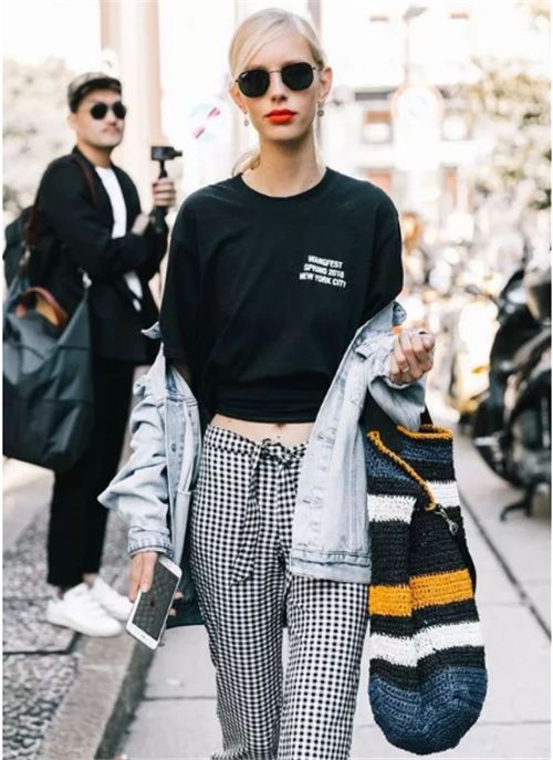 时尚穿搭博主在哪里看呢 b1aba97777f4465389bc233500d26fdd.jpeg