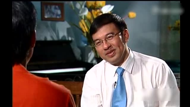 朱迅老公近照曝光!秃成"地中海",儿子叫王法,颇有派头