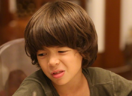 中国第一丑模身价上亿,嫁法国帅哥,儿子的颜值