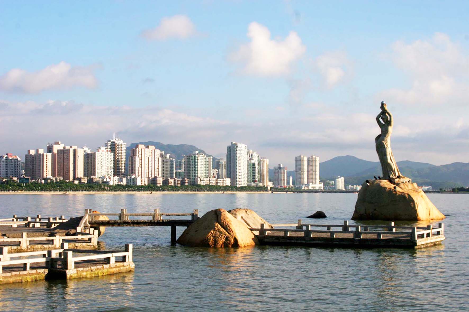 珠海多大面积多少人口_北京到珠海多少公里