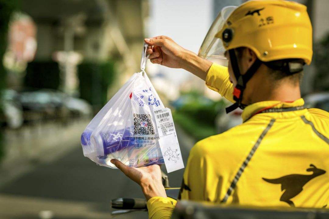 万万没想到 外卖平台竟然成了90后的售货车