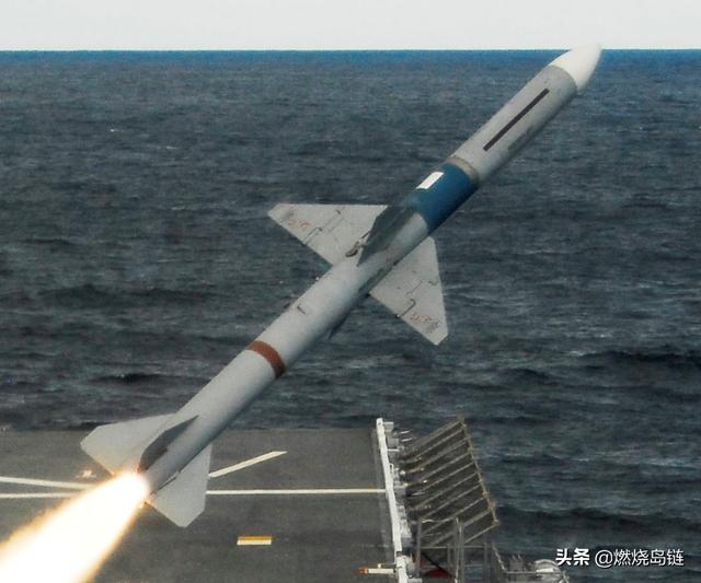 "麻雀"下海,北约标准舰空导弹:rim-7"海麻雀"系列舰空导弹