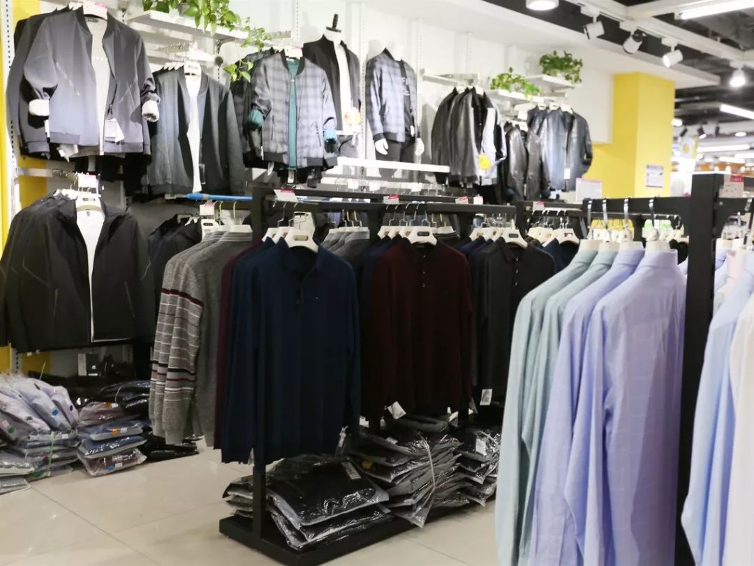 最便宜的商场打折衣服 37a404cad6f44b1698e00e767476fb03.jpeg