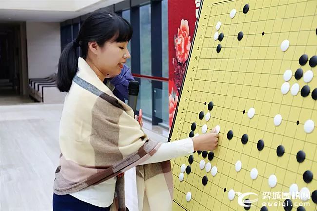 围棋协会原主席王汝南宣布开赛中国棋院竞赛部主管陈楠宣布比赛规则王