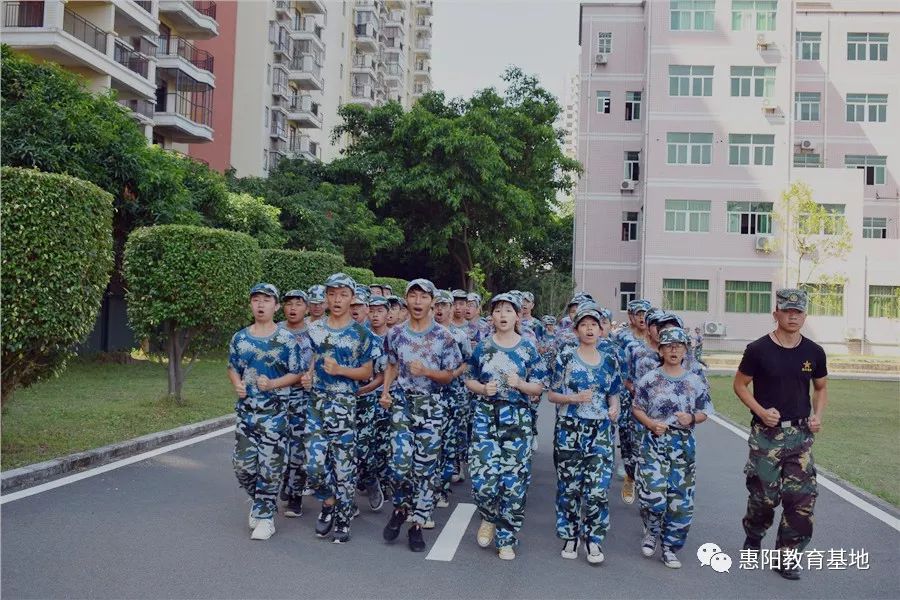 橄榄色的青春——惠阳区职业技术学校新生国防教育活动圆满结束!