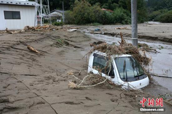强台风已致数万民宅被淹日本东部或再迎大雨