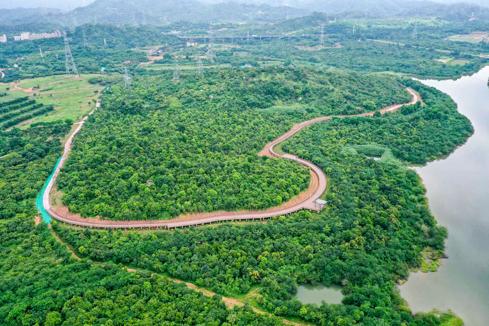 美翻了!这就是石岩湖碧道