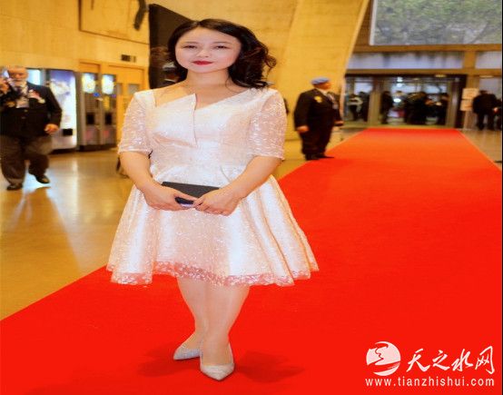 中国著名的女士 d6427974bbc44e1a884e7df6adbefaa8.jpeg