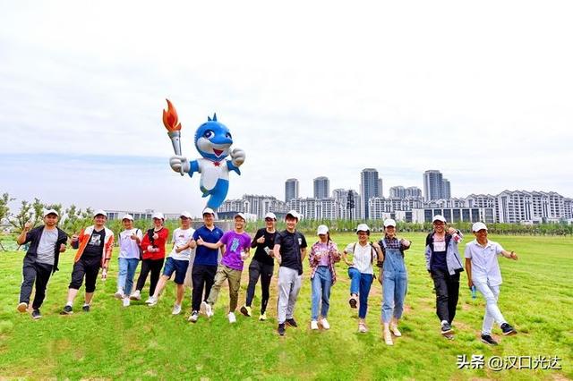 什么时候运动会开幕 d8681de4373a4e84870b810380efebb7.jpeg