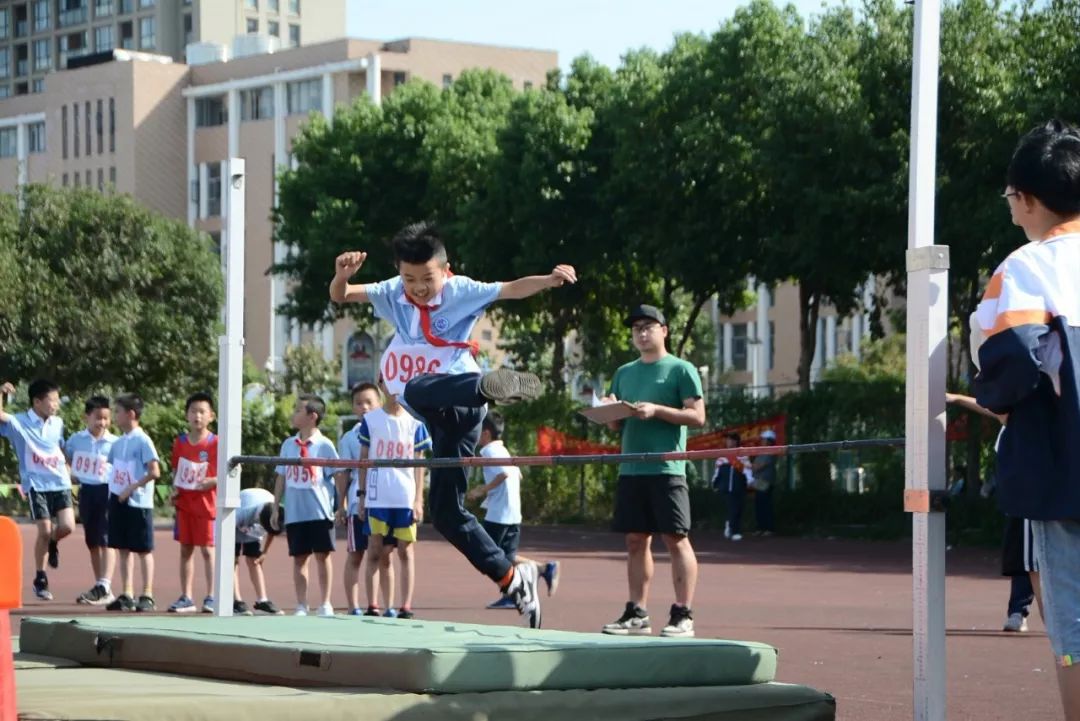 乐清市外国语学校第十五届体育节暨第十四届田径运动会精彩回顾小学部