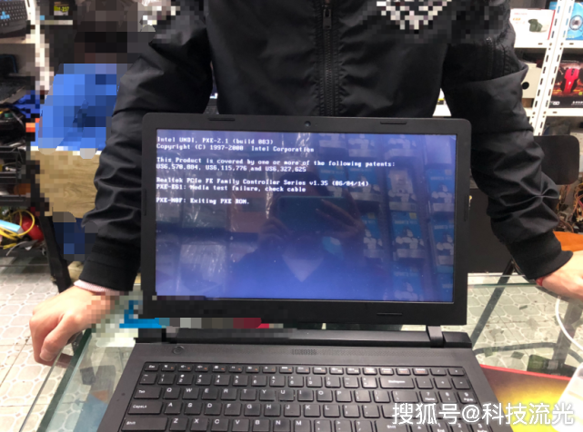 咋给电脑清灰 f921b87e718c4b88a446682782919b91.png