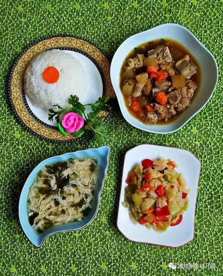 晚餐:番茄牛肉丁炖土豆 葡萄干发糕 小米红枣粥