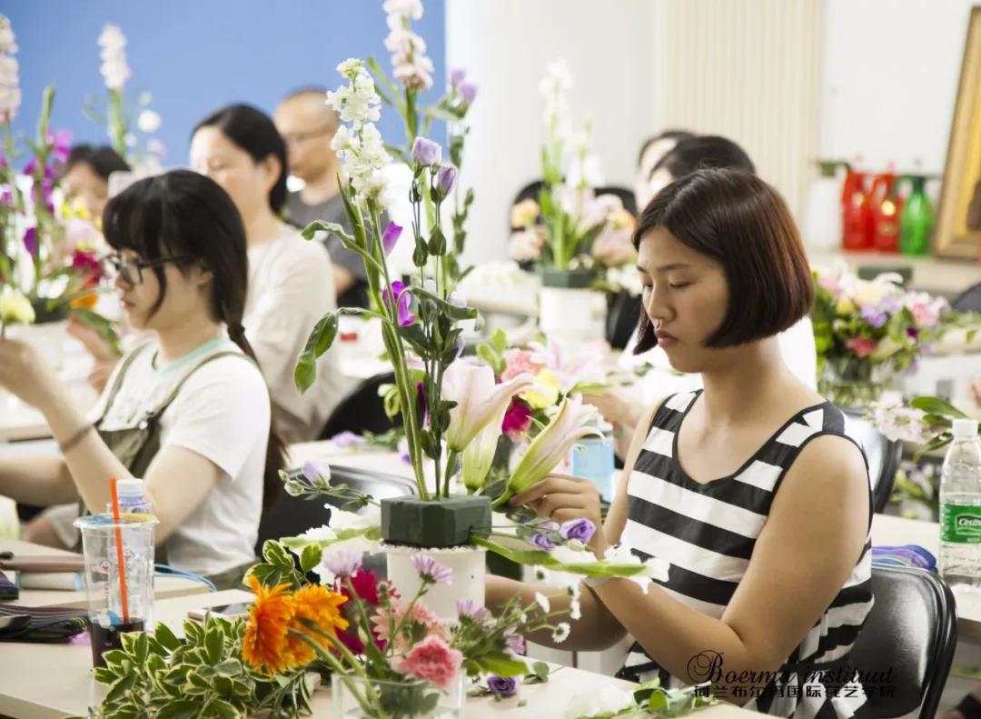 花艺师考证书,到底有没有用?