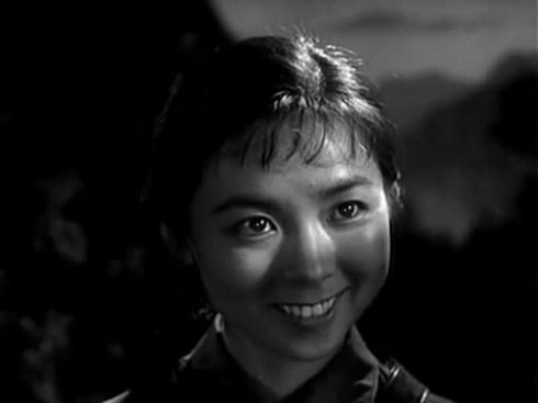 《金沙江畔》(1963年版)向梅饰红军护士《金沙江畔》(1963年版)赵抒音