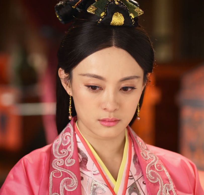 原创芈月传：芈月进宫不久，位分就越过生了孩子的魏少使和樊少使？