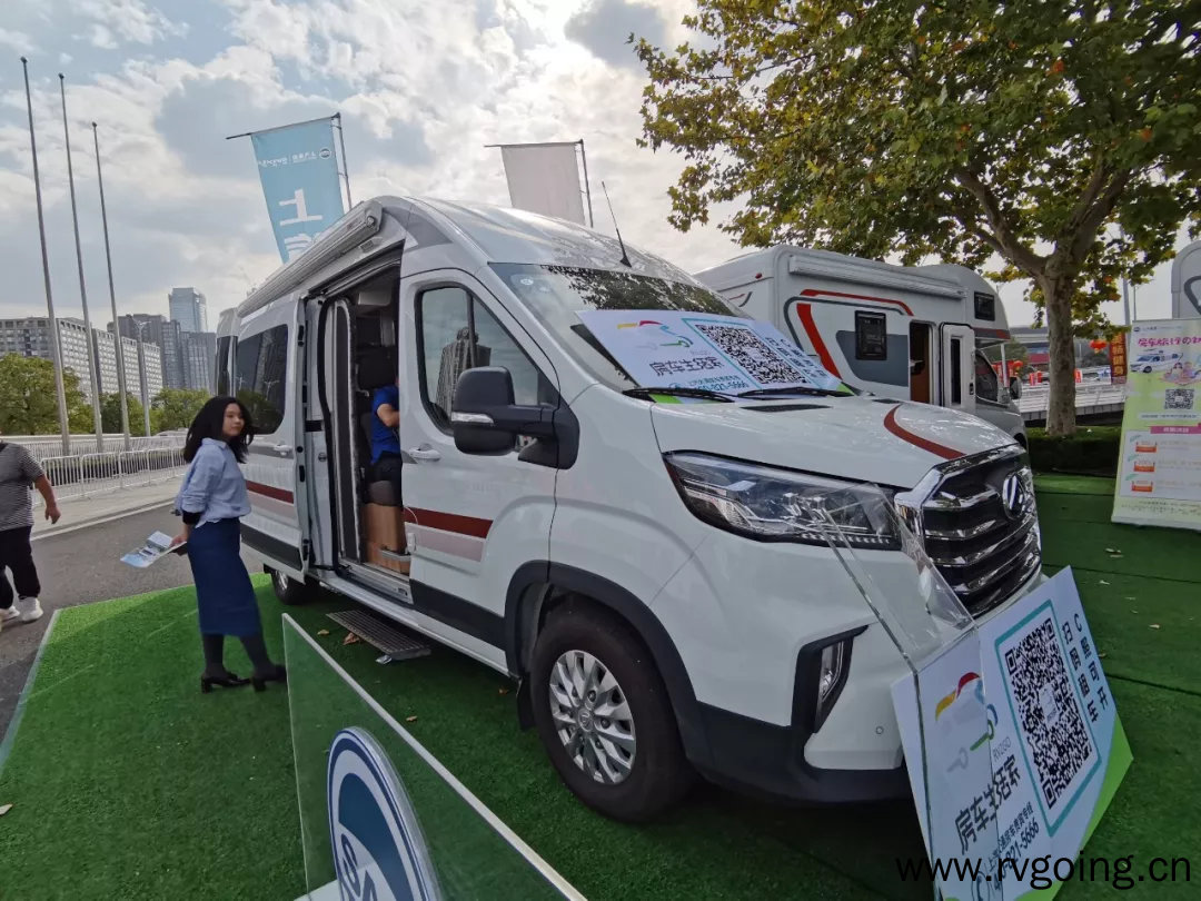 上汽大通maxus rv90 b型房车后双胎 后驱 国六标准,原