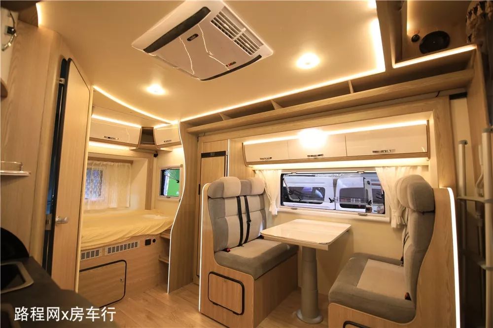 房车旅行视频排行 628e1e4332624824a36f3984cd2ff1ab.jpeg