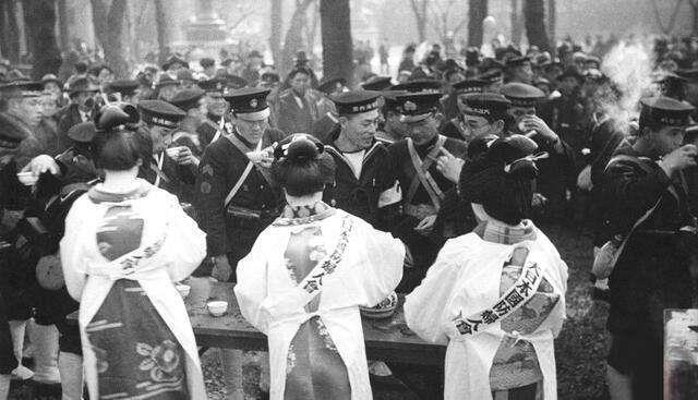 日本是什么时候向中国发起投降 740c5d526f07406cbe51202248f16d95.jpeg