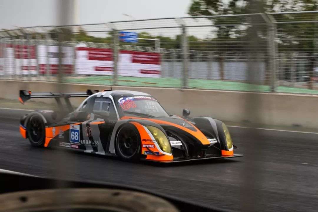 赛道跑车摩托 8a48a4baa9cc453283440c6617b374ce.jpeg