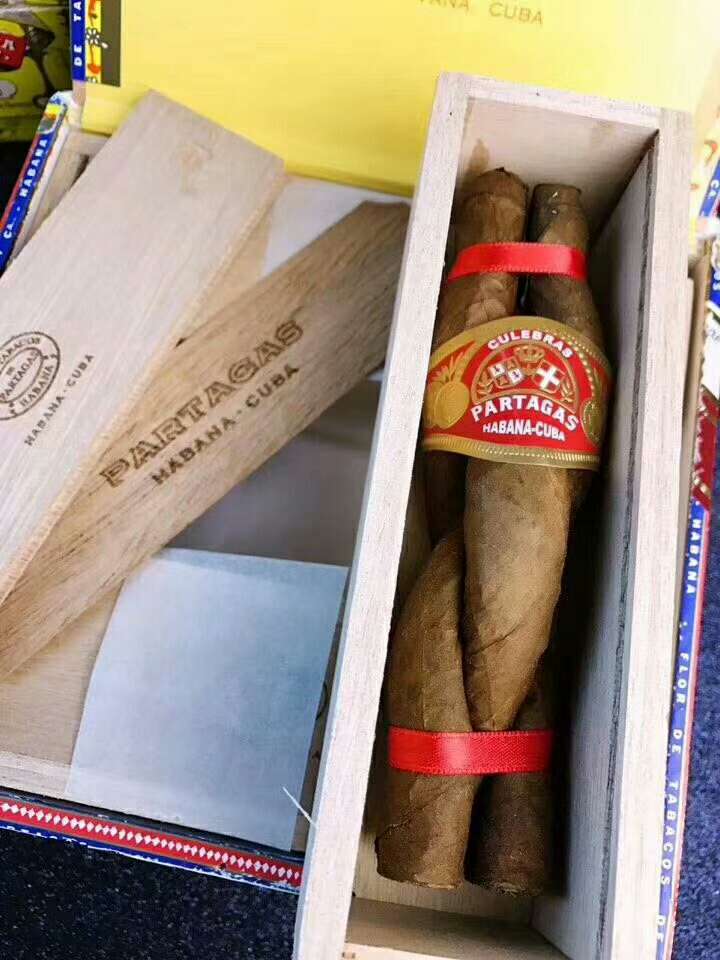 帕特加斯·库来巴斯雪茄"partagas culebras"来自古巴