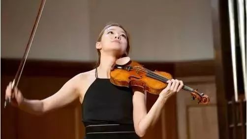 美女小提琴家康珠美演奏柴可夫斯基《忧郁圆舞曲》附小提琴谱