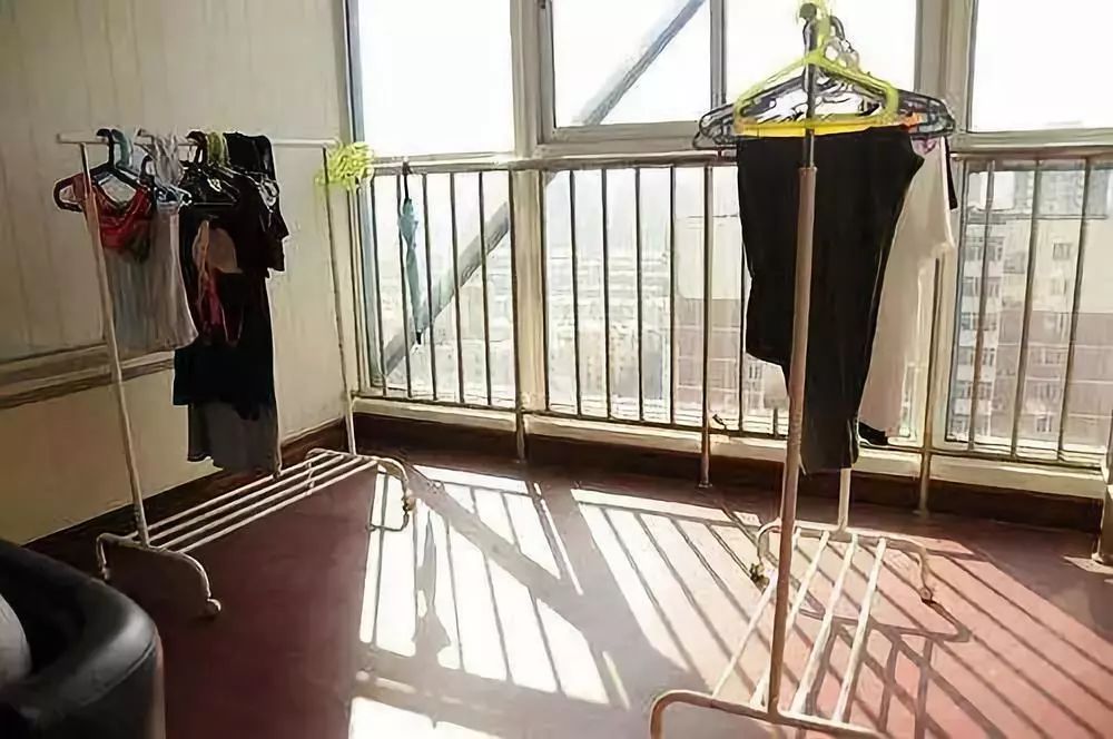 怎样改造房子成本低 ce409089fc87460cbf8fdb0bfd88c31c.jpeg