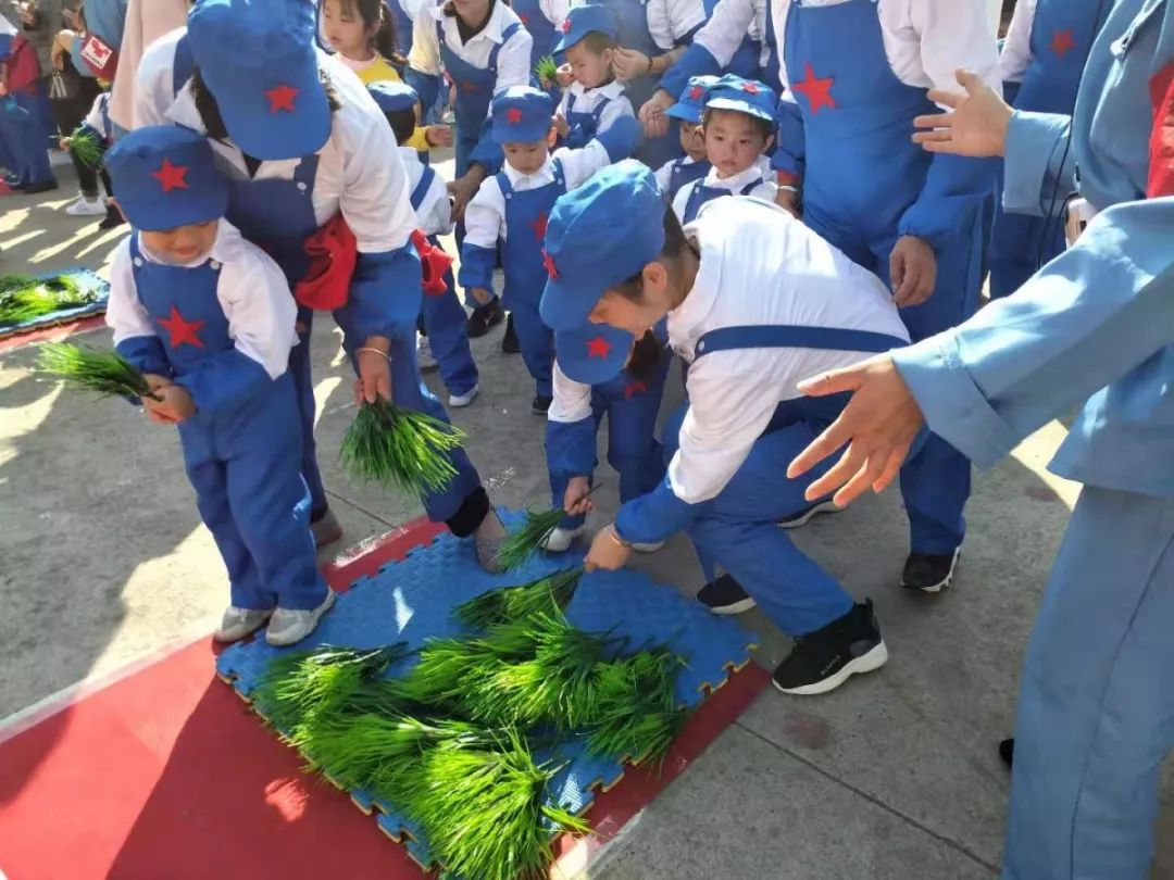 什么挥锹成语_成语故事简笔画