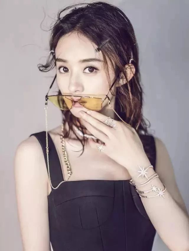 明星ins都叫什么 e942c99783954e41b7703b27959122f7.jpeg