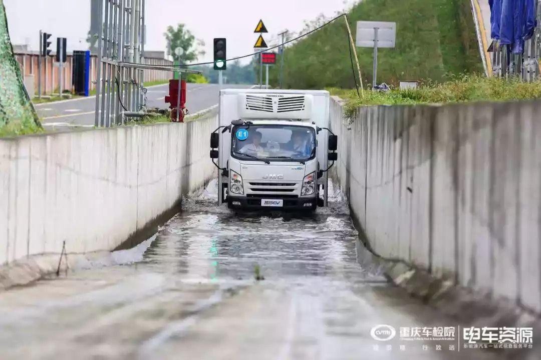 江铃股份新能源问鼎多项大奖