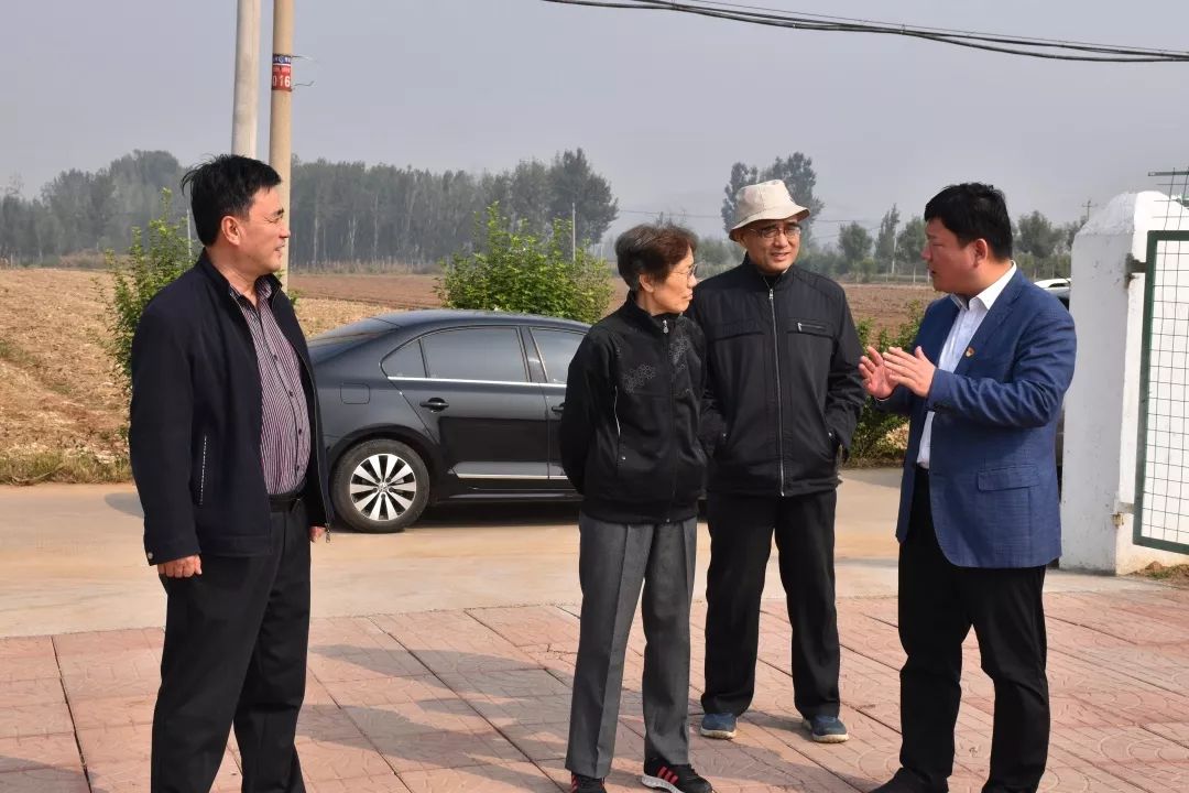 桃园镇:肥城市老科协来桃园镇调研"夕阳红"科普富民示范工程