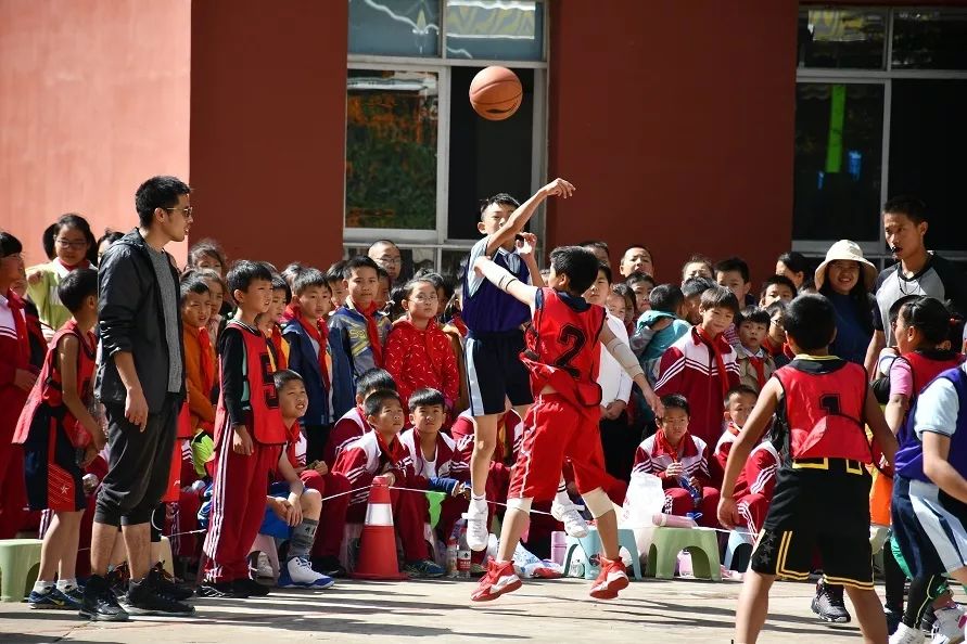 2019年昆明市盘龙区东华小学"校级篮球联赛"总决赛简讯