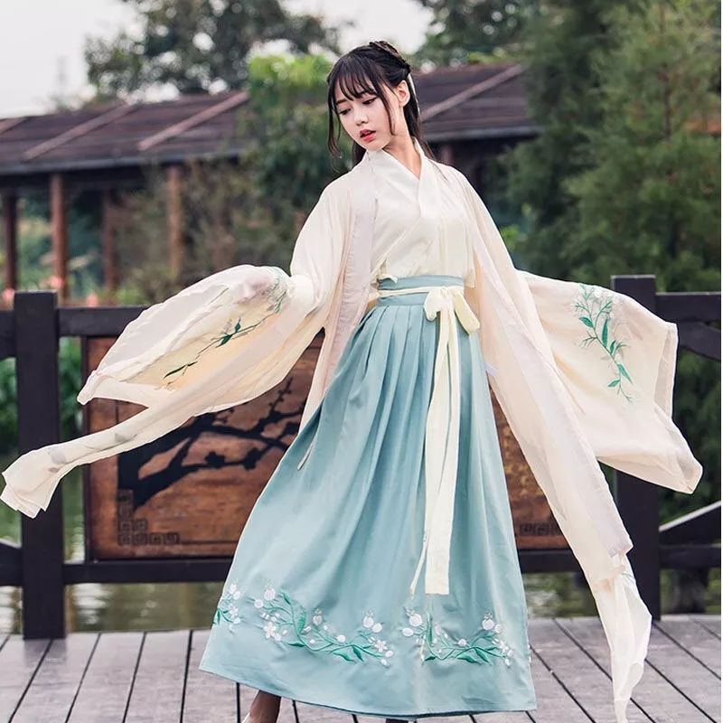 中国古风衣服_古风衣服