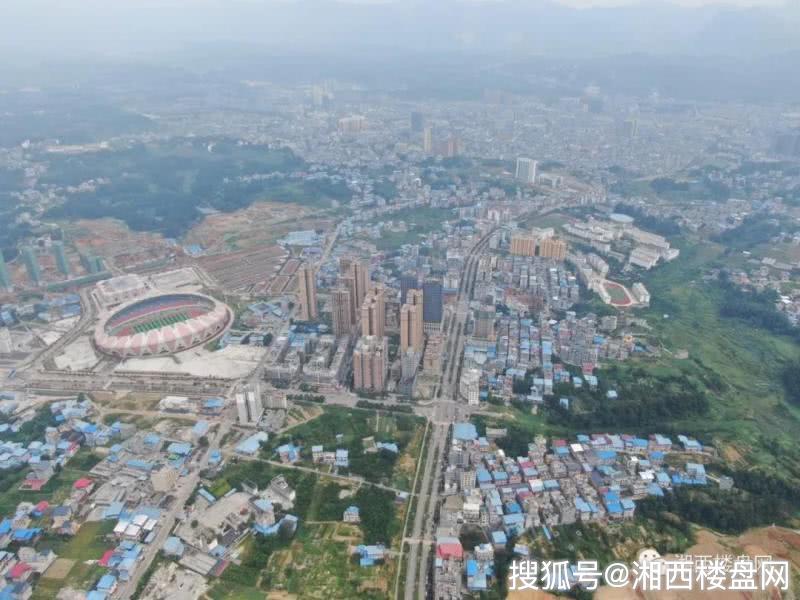 天玺壹号,位居龙山县城市黄金十字中轴