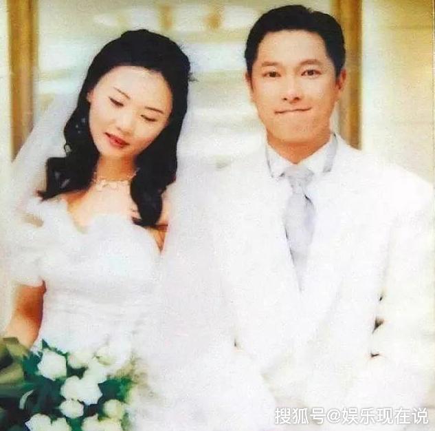 51岁谢祖武低调娶圈外老婆结婚17年恩爱甜蜜如今一家很幸福