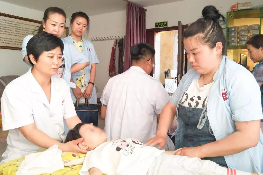 原创1分钟快速排痰,小儿推拿手法,绿色安全!