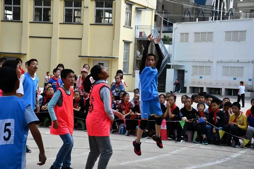 2019年昆明市盘龙区东华小学"校级篮球联赛"总决赛简讯