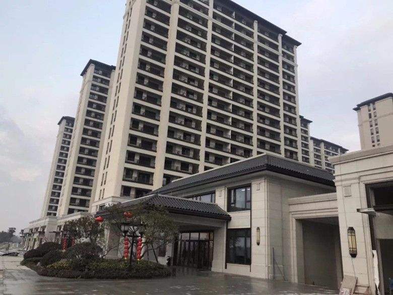 南湖大道悦活里超市封了吗（南湖名都b区全部封闭了吗）
