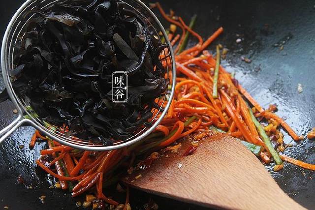 家常素菜下饭菜怎么做好吃 3c8a2e6b78cf4e0697023bf5f838721b.jpeg