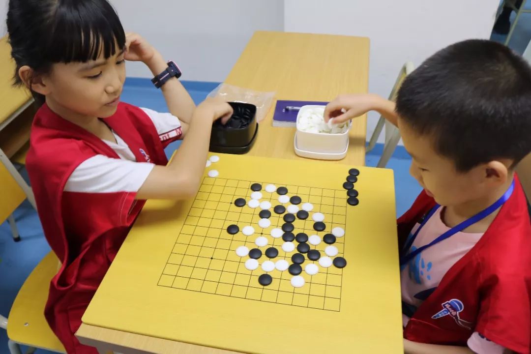 【活动回顾】小记者学围棋 了解中华文化