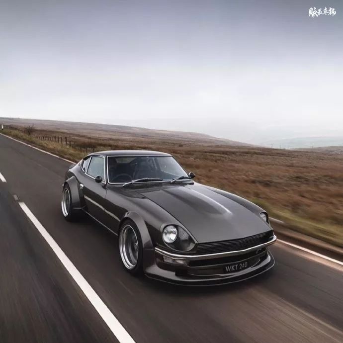 宽体日产240z