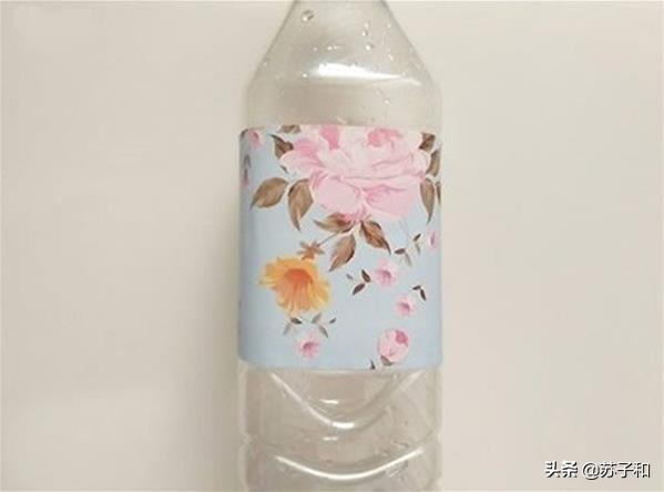 有趣的diy小手工，矿泉水瓶制作萌小猪。幼儿园亲子手工教程必备