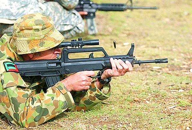 军事丨国产95-1作为改进型步枪,在诸多方面进行了优化改进
