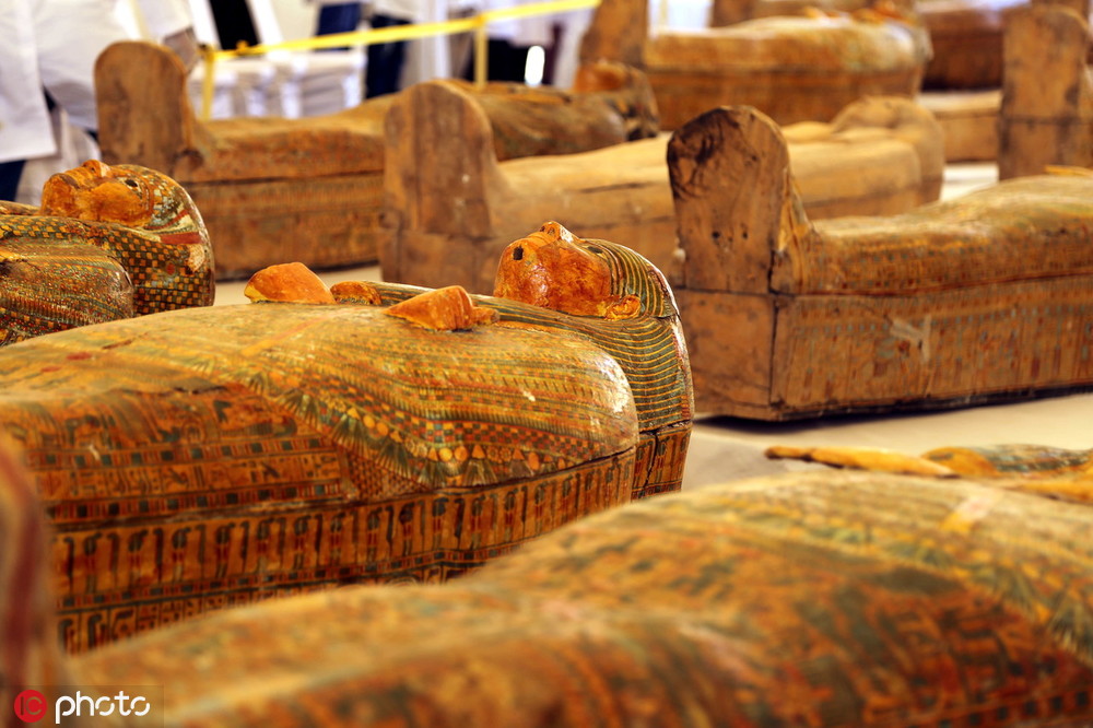 埃及尼罗河西岸发现30个保存完好的古木棺