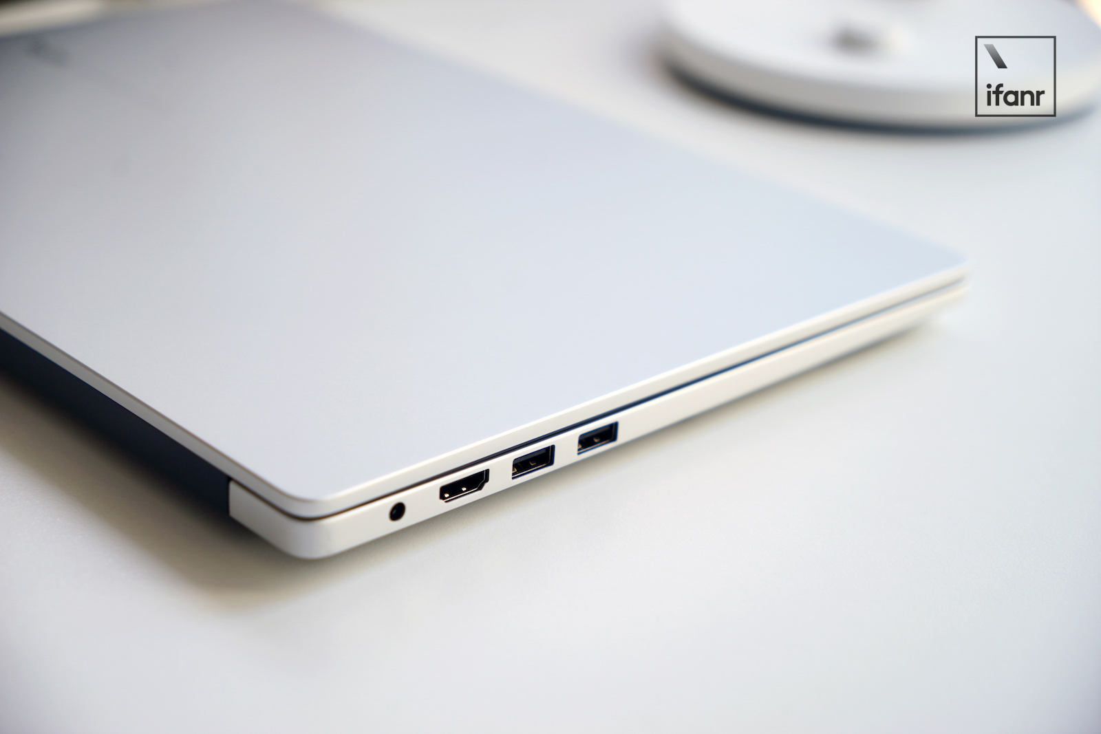 Redmibook 14 这次换上了 AMD 的处理器,还有了更好用的手机文件互传
