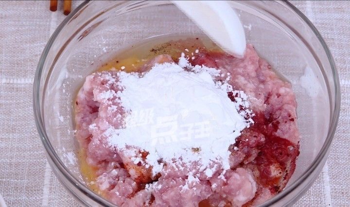 怎么把肉做成午餐肉 aff560a43af74d3899fe2895a1b55d2b.jpeg