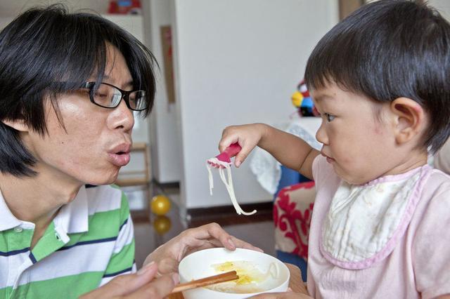 每日说育儿知识@劝告家长：3种饭桌上常见的早餐，容易拖垮孩子脾胃，别喂了