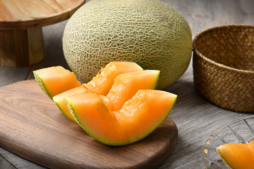 哈密瓜怎么挑选好坏 fda9cc86e5724348bf3265643d3315d2.jpeg
